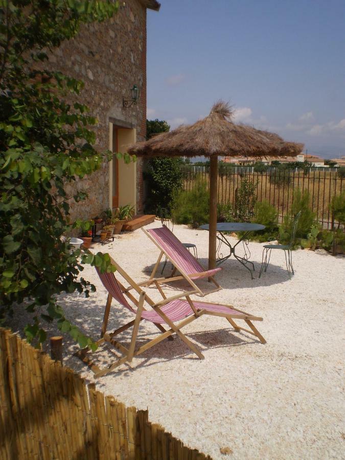Le Clos Des Pins Claira Exterior photo