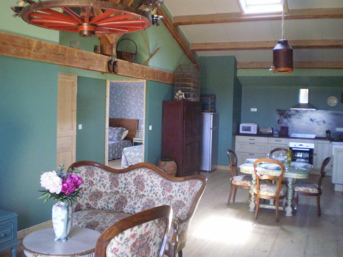 Le Clos Des Pins Claira Exterior photo